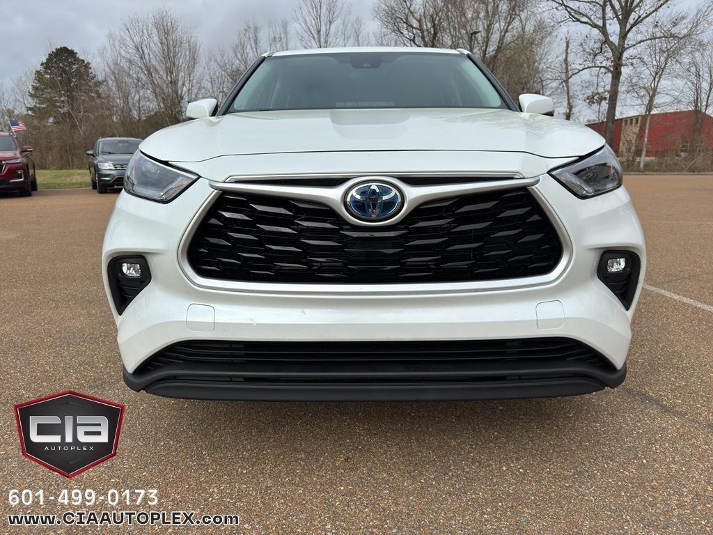 Toyota Highlander Hybrid LE FWD (Natl) 2022