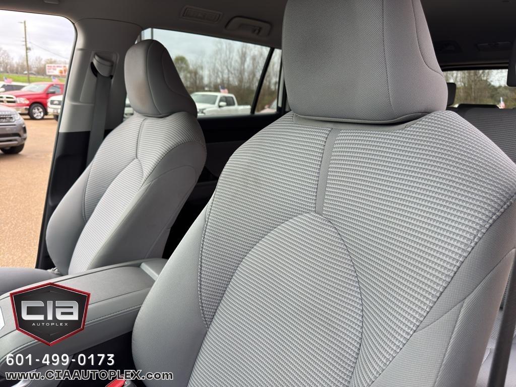 Toyota Highlander Hybrid LE FWD (Natl) 2022