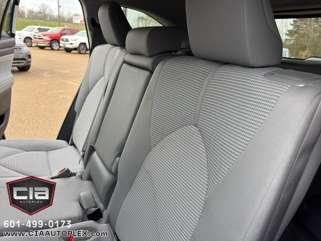 Toyota Highlander Hybrid LE FWD (Natl) 2022