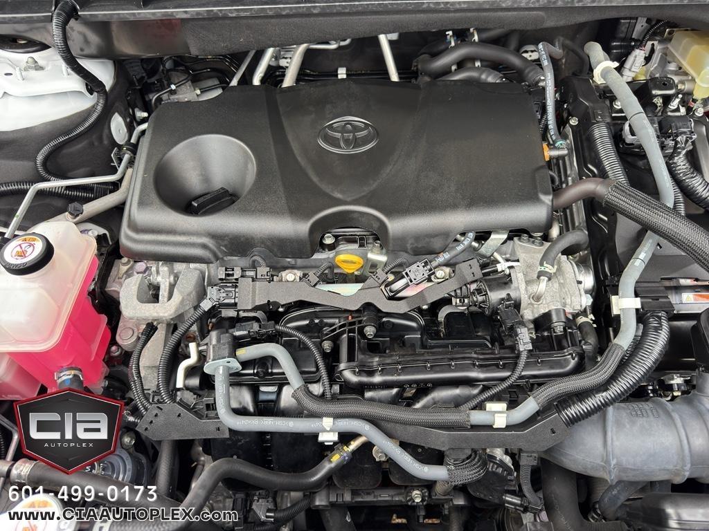 Toyota Highlander Hybrid LE FWD (Natl) 2022