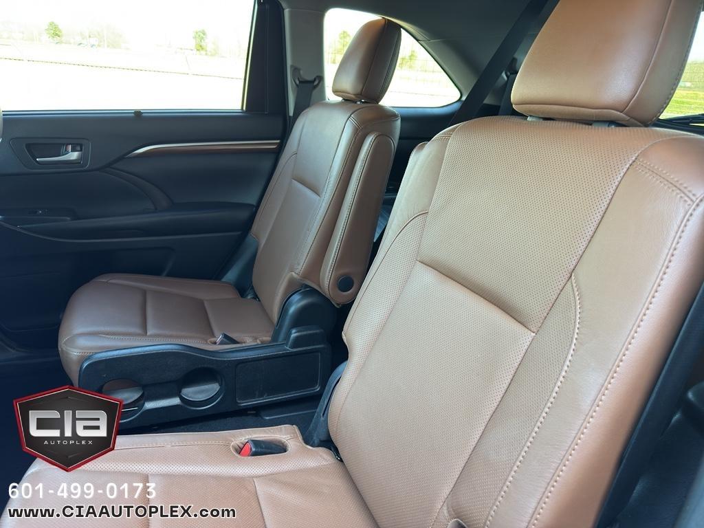 Toyota Highlander Limited V6 FWD (Natl) 2018