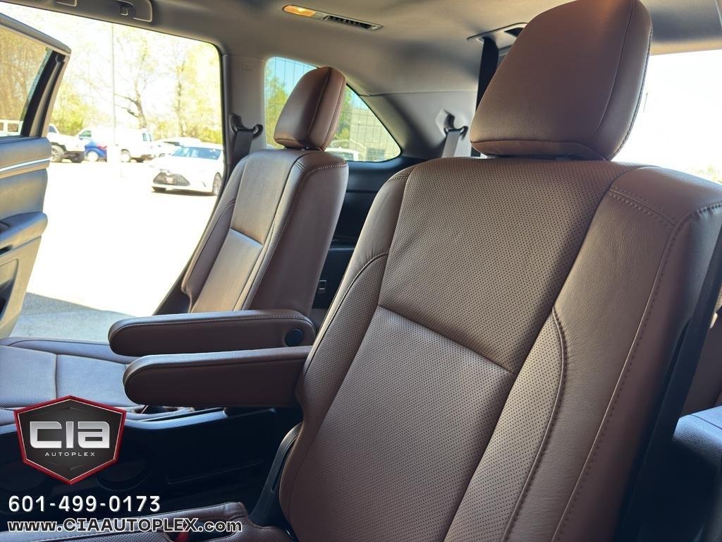 Toyota Highlander Limited V6 FWD (Natl) 2018