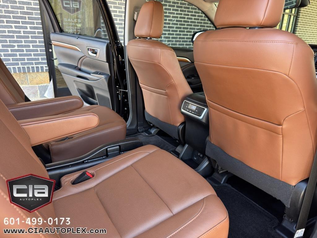 Toyota Highlander Limited V6 FWD (Natl) 2018