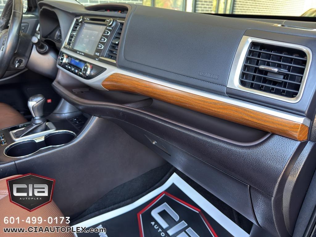 Toyota Highlander Limited V6 FWD (Natl) 2018