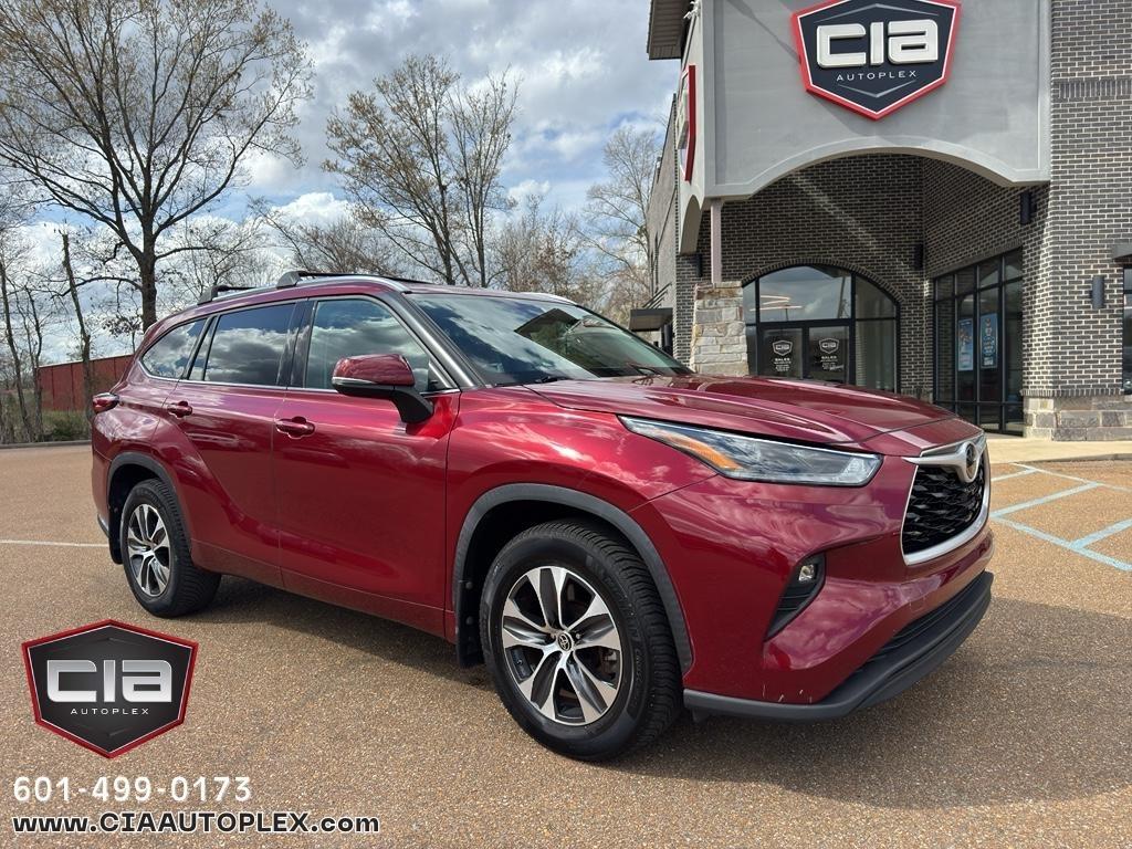 2021 Toyota Highlander XLE FWD (Natl)