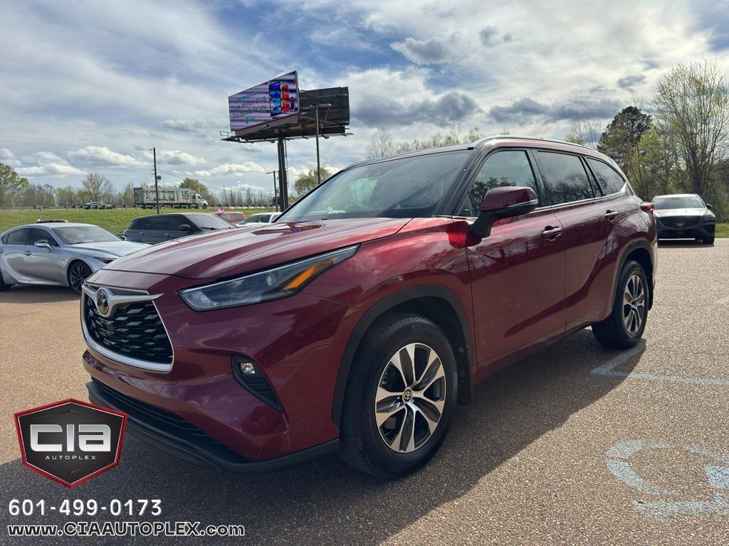 Toyota Highlander XLE FWD (Natl) 2021
