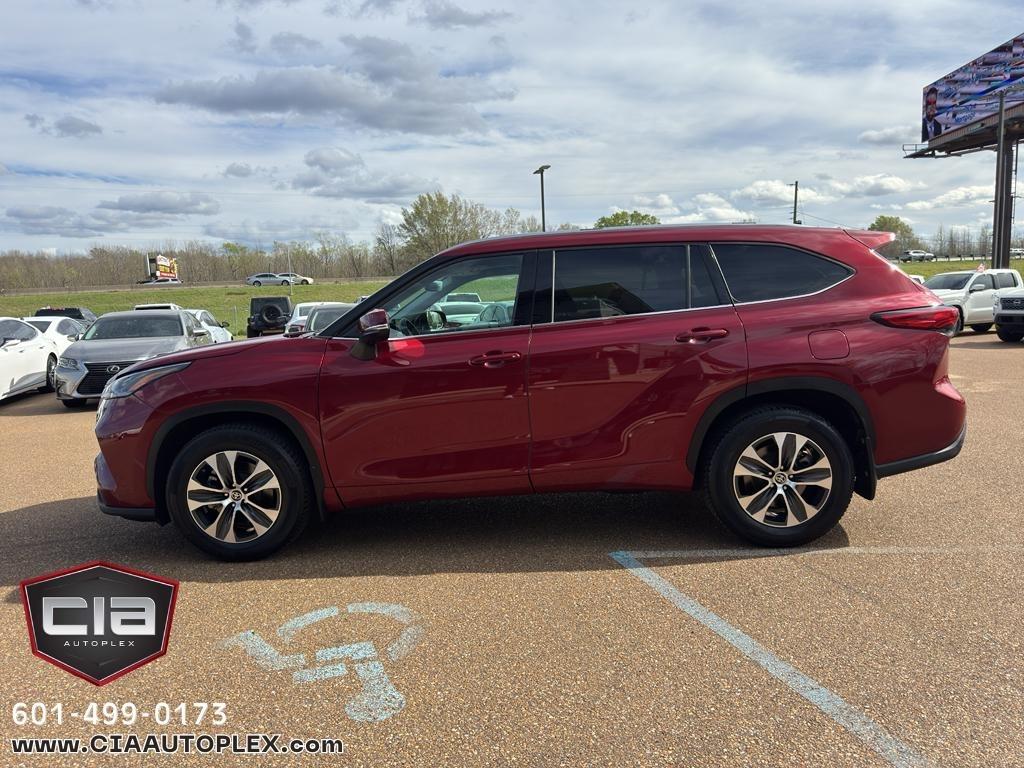 Toyota Highlander XLE FWD (Natl) 2021