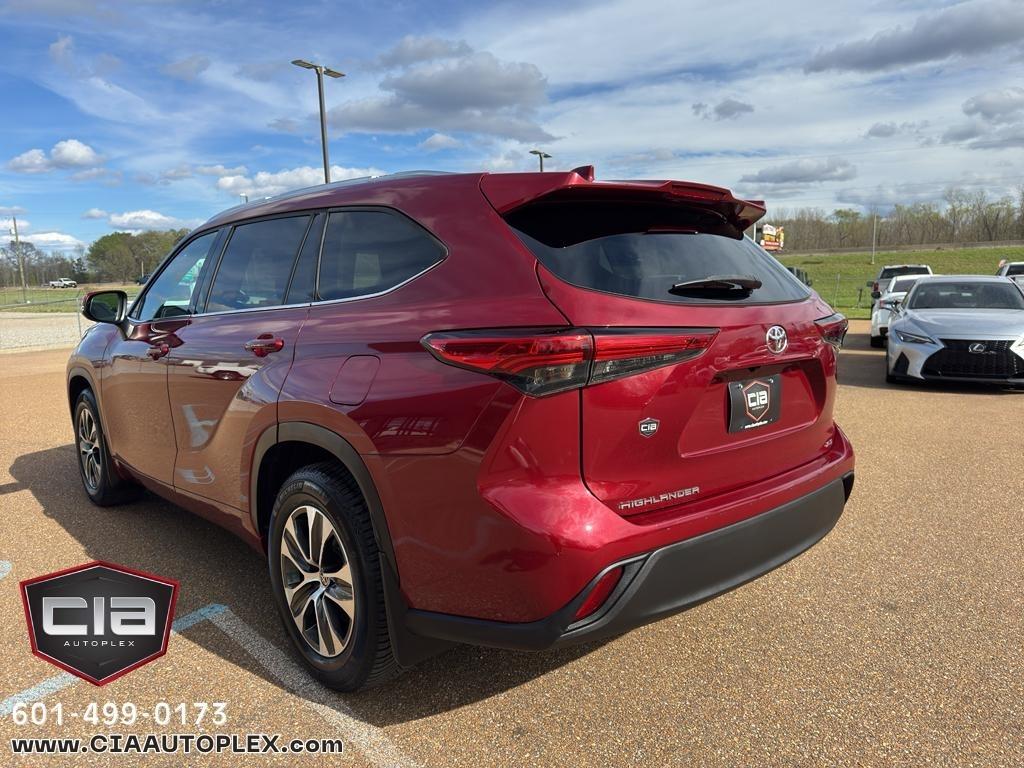 Toyota Highlander XLE FWD (Natl) 2021
