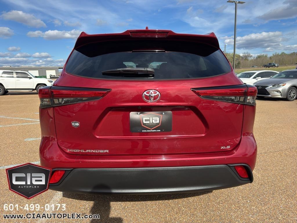 Toyota Highlander XLE FWD (Natl) 2021