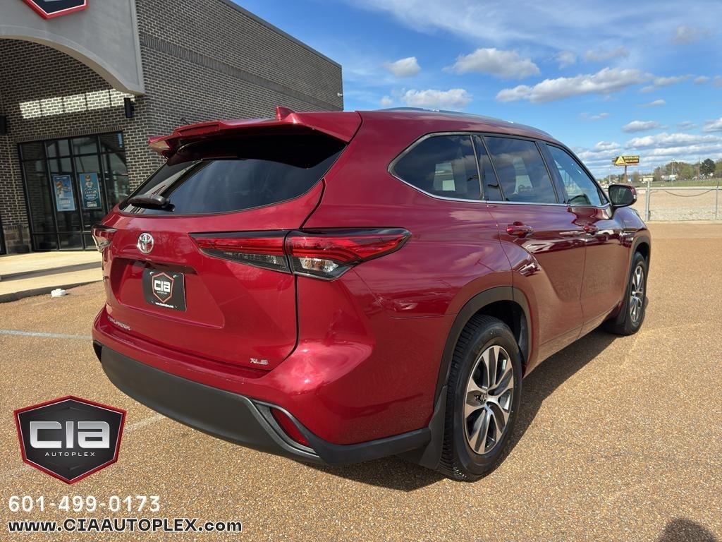 Toyota Highlander XLE FWD (Natl) 2021