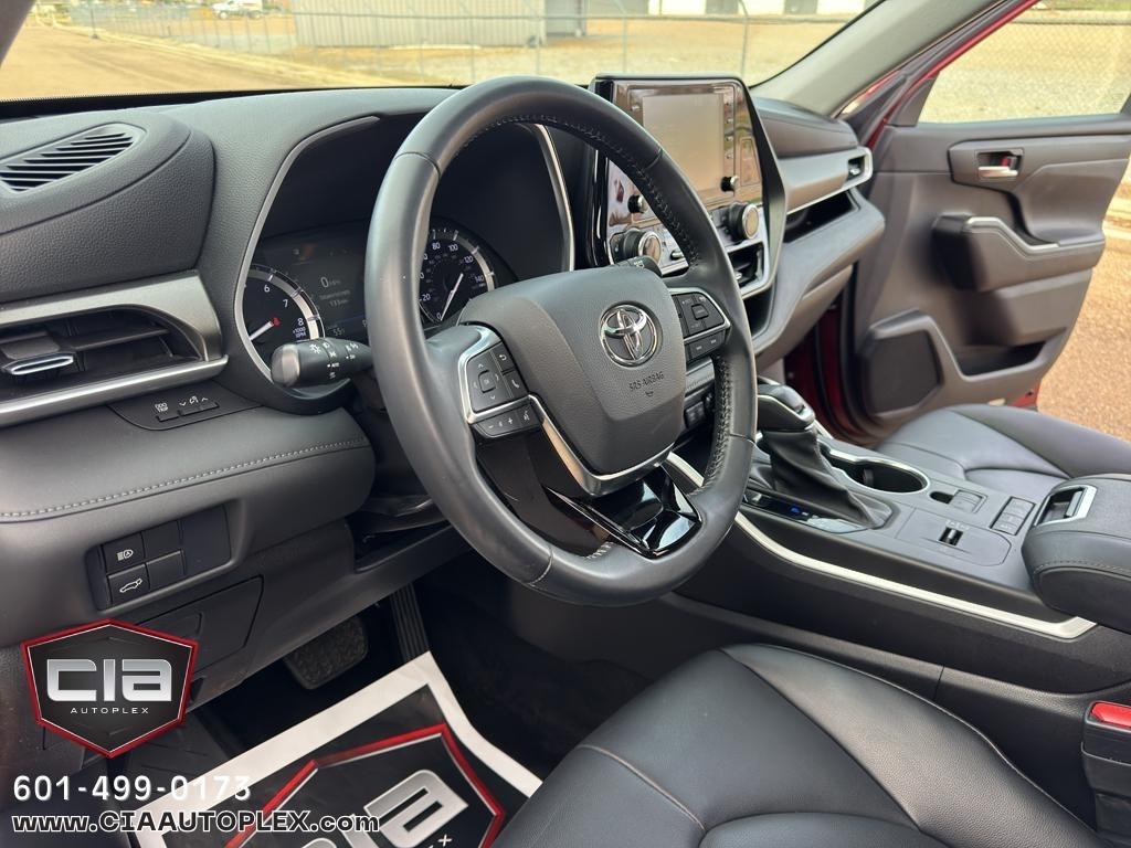 Toyota Highlander XLE FWD (Natl) 2021