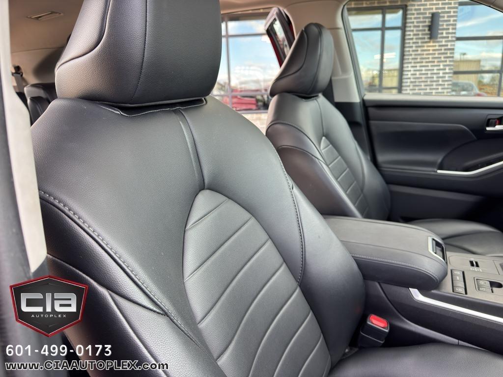 Toyota Highlander XLE FWD (Natl) 2021