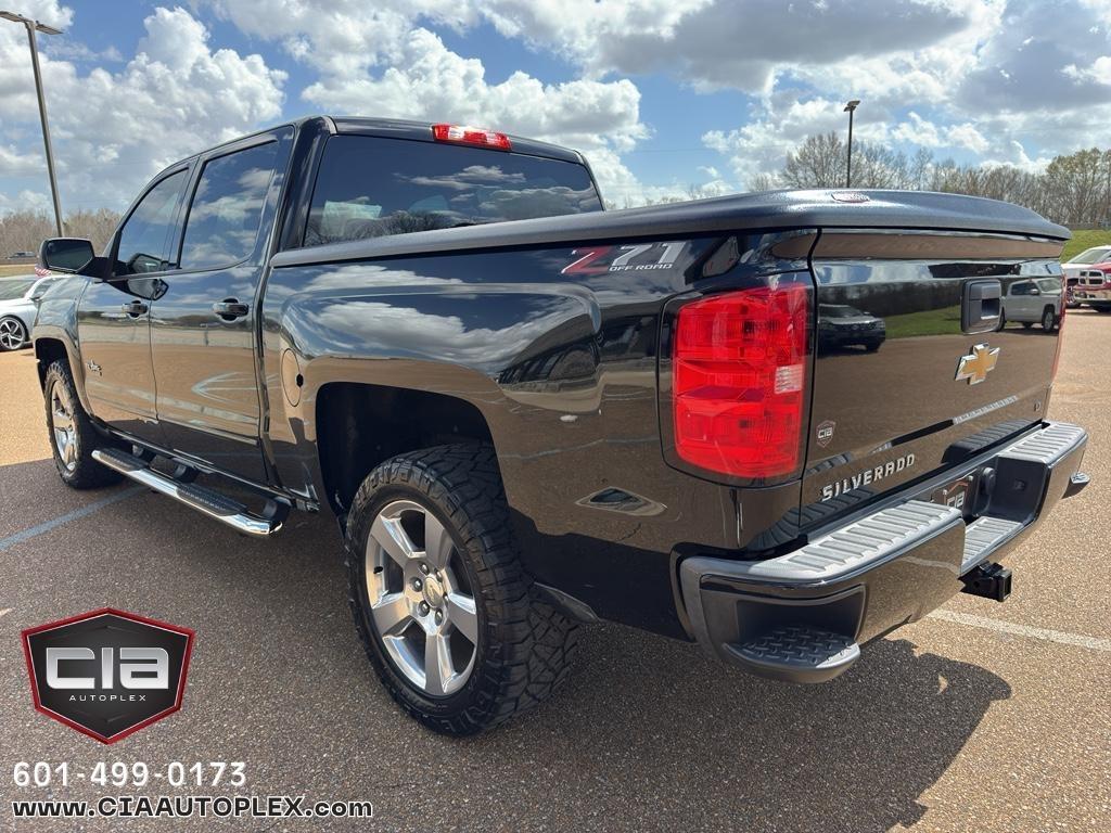 Chevrolet Silverado 1500 4WD Crew Cab 143.5" LT w/2LT 2018