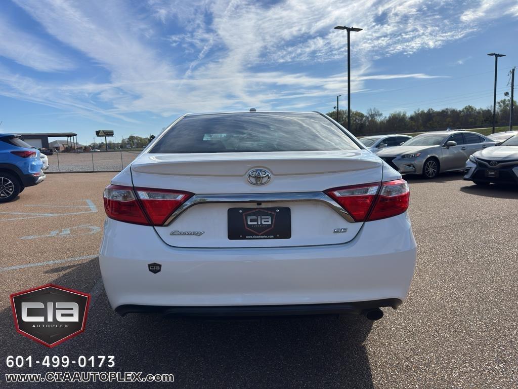 Toyota Camry SE 2017