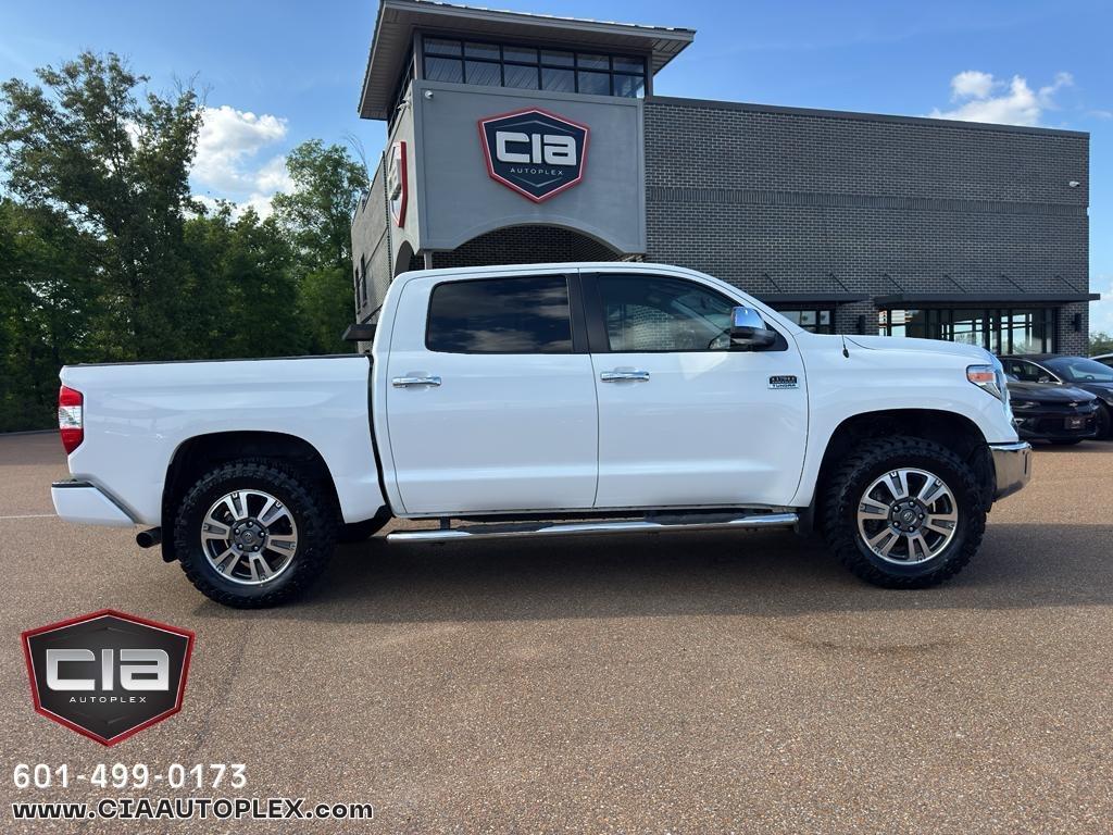 Toyota Tundra 4WD  2019