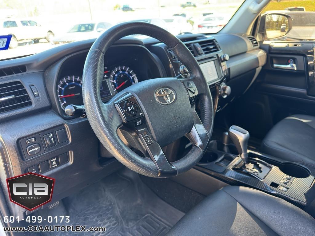 Toyota 4Runner TRD Off Road Premium 4WD (Natl) 2019