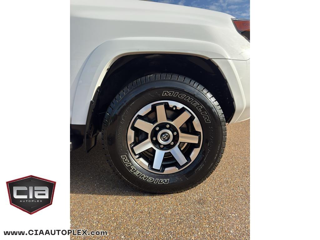 Toyota 4Runner TRD Off Road Premium 4WD (Natl) 2019