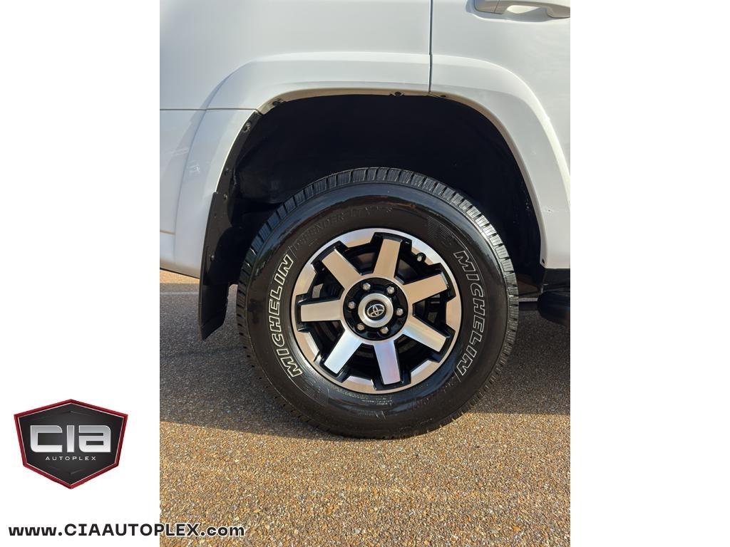 Toyota 4Runner TRD Off Road Premium 4WD (Natl) 2019