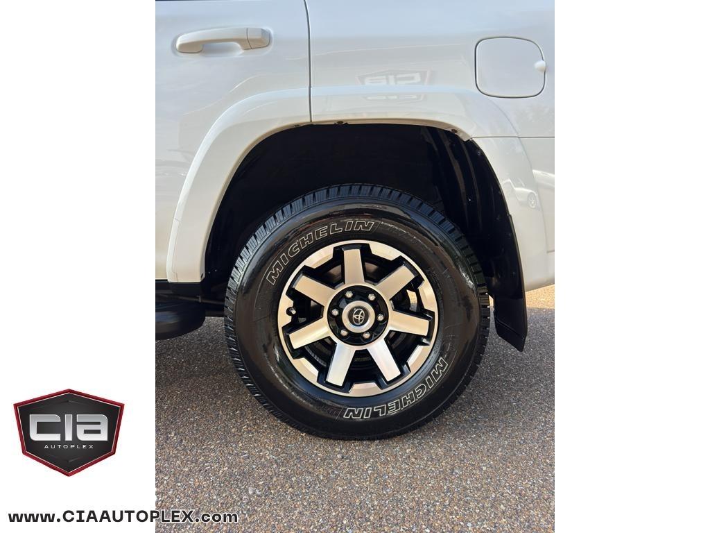 Toyota 4Runner TRD Off Road Premium 4WD (Natl) 2019