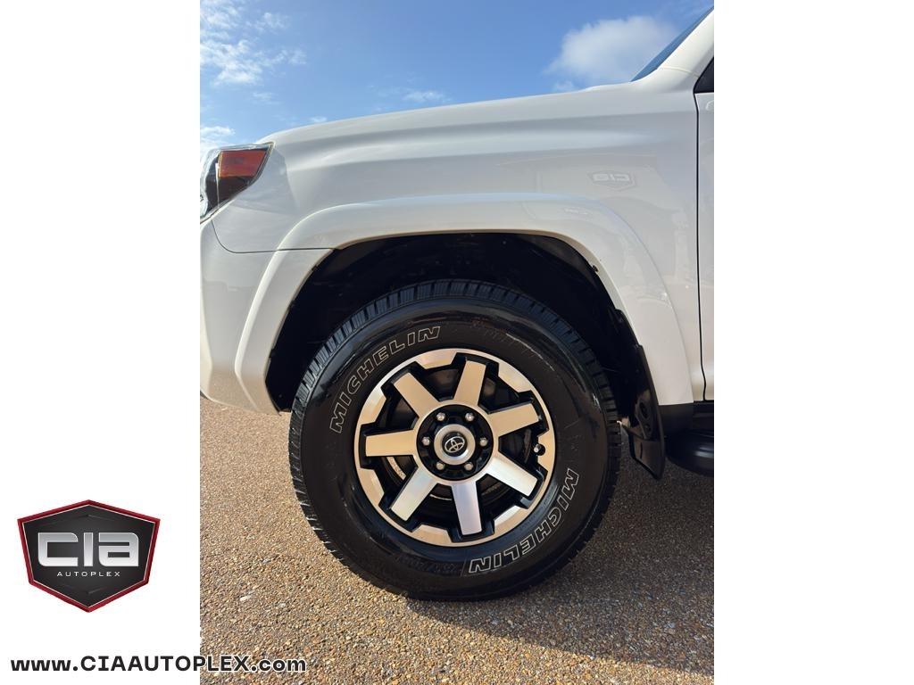 Toyota 4Runner TRD Off Road Premium 4WD (Natl) 2019