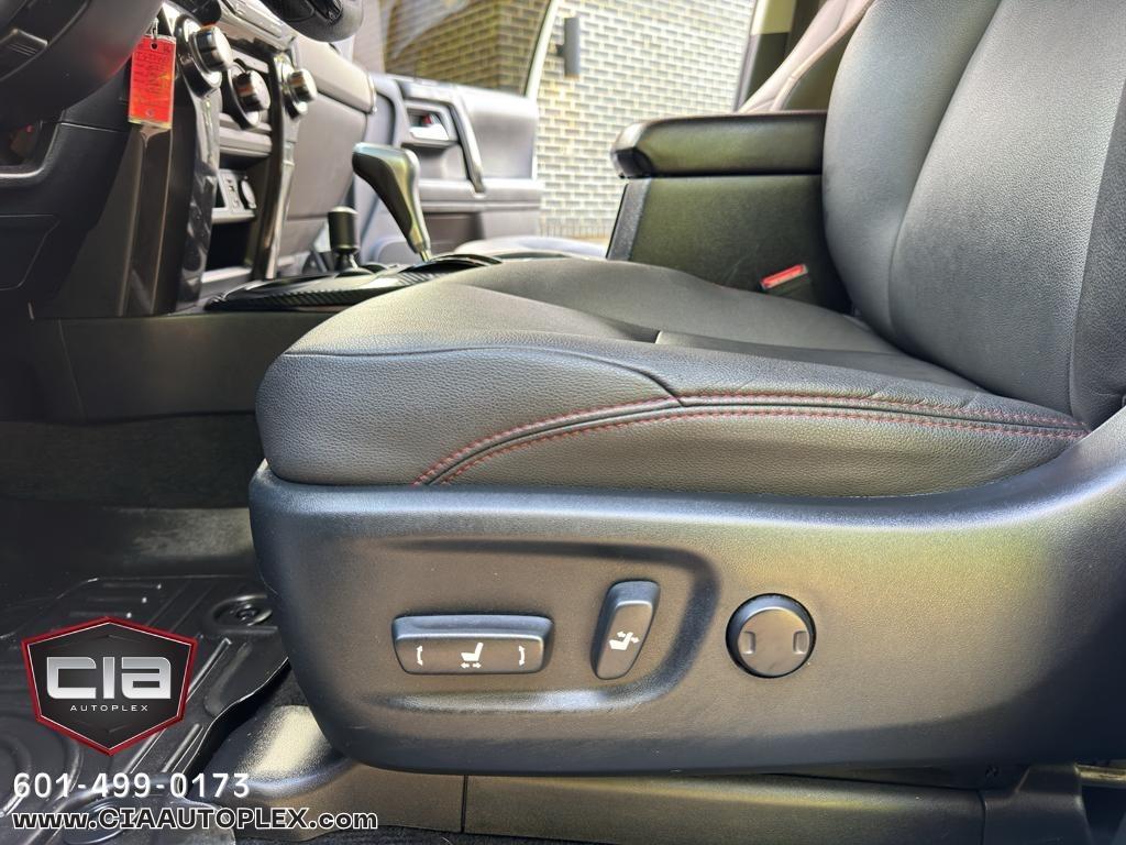 Toyota 4Runner TRD Off Road Premium 4WD (Natl) 2019