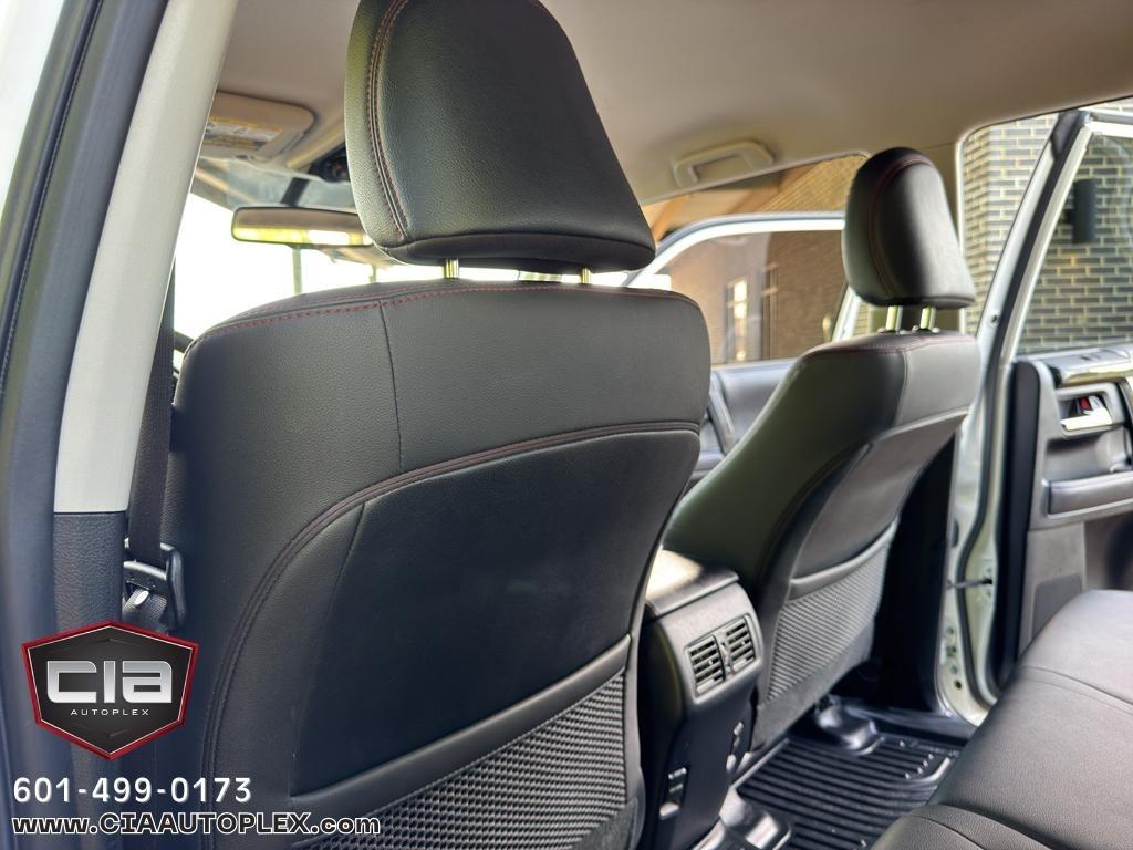 Toyota 4Runner TRD Off Road Premium 4WD (Natl) 2019