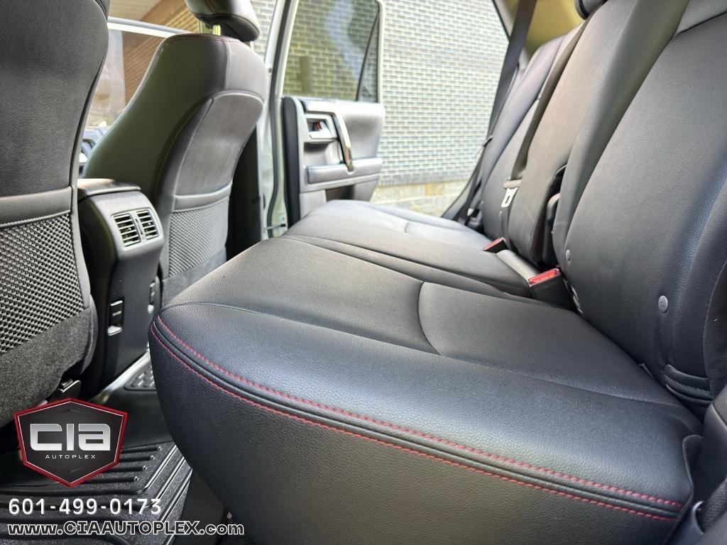 Toyota 4Runner TRD Off Road Premium 4WD (Natl) 2019