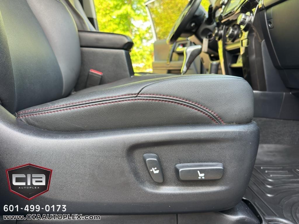 Toyota 4Runner TRD Off Road Premium 4WD (Natl) 2019