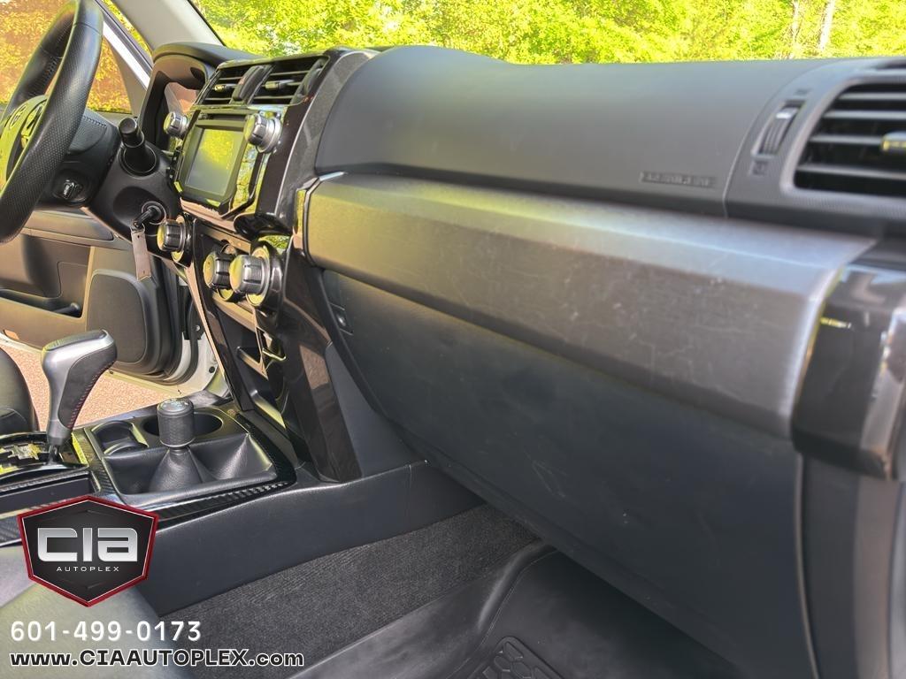 Toyota 4Runner TRD Off Road Premium 4WD (Natl) 2019