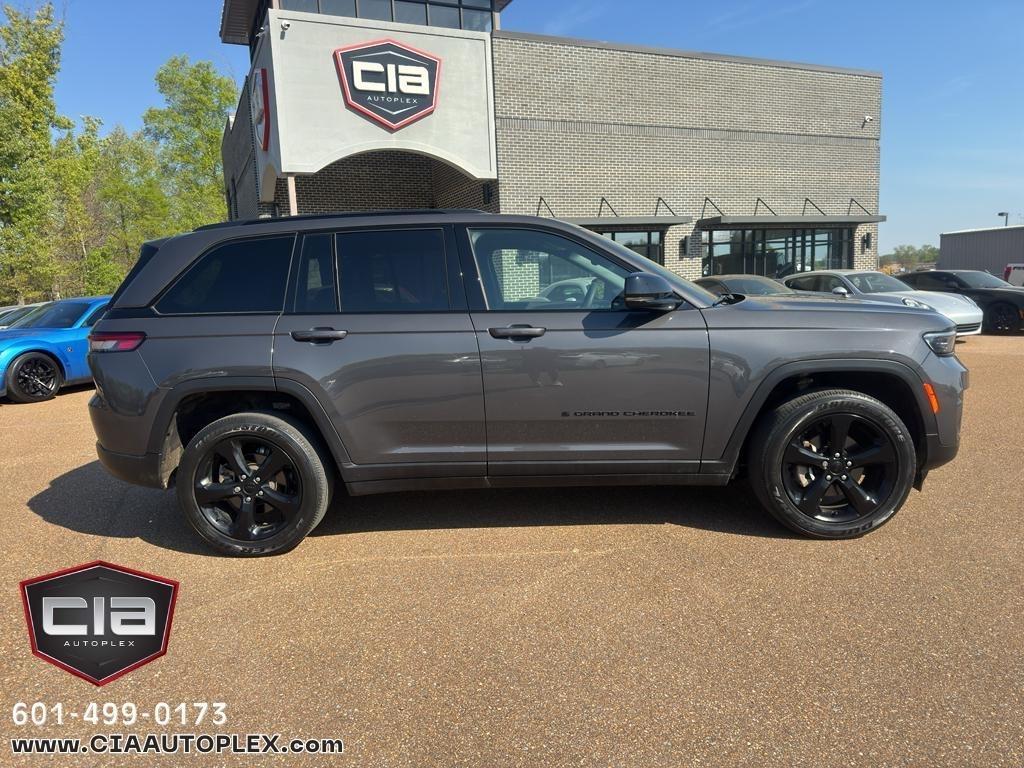 Jeep Grand Cherokee Altitude 4x2 2023