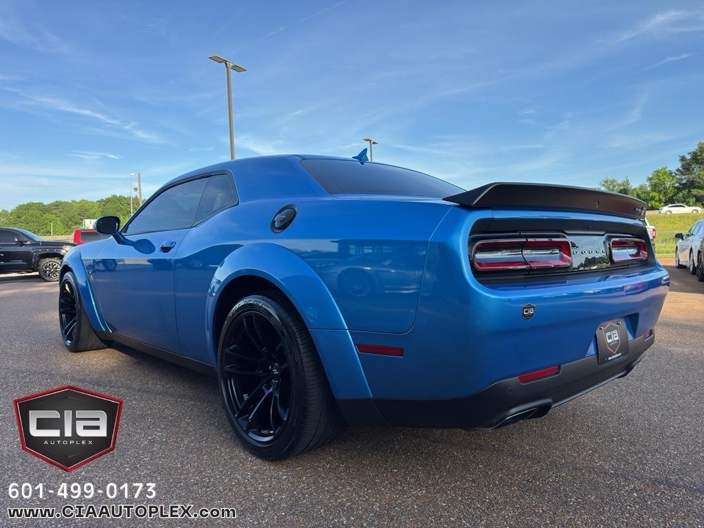 Dodge Challenger R/T Scat Pack Widebody RWD 2023