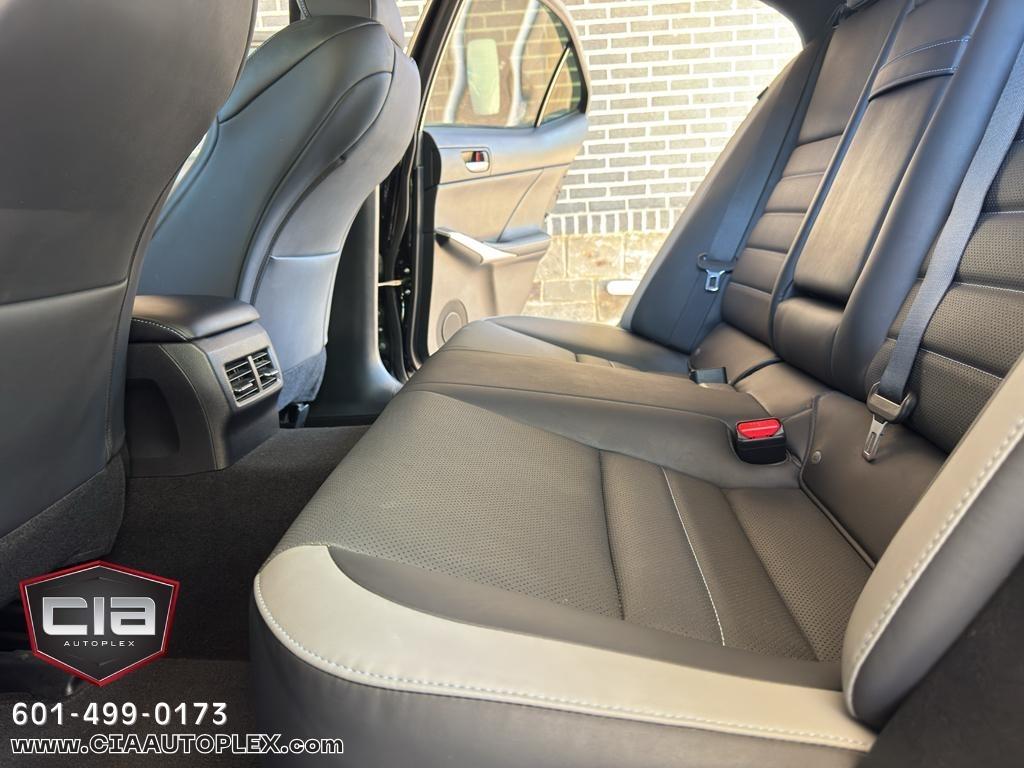 Lexus IS IS 300 F Sport RWD 2020