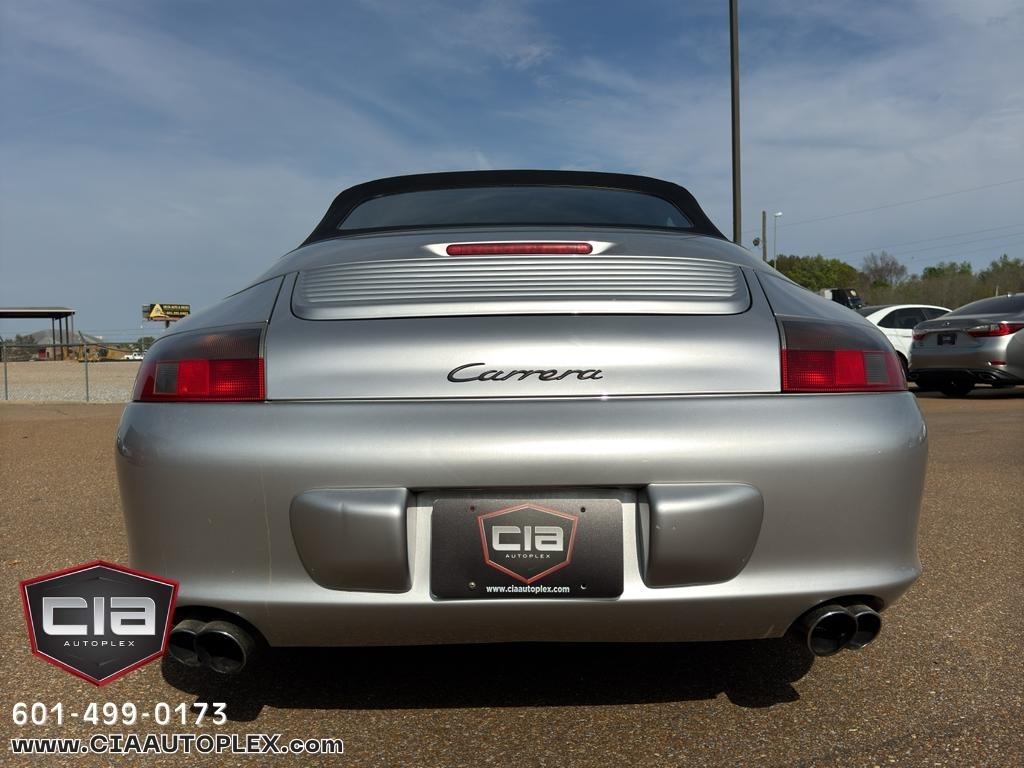 Porsche 911 Carrera 2dr Carrera Cabriolet 6-Spd Manual 2003