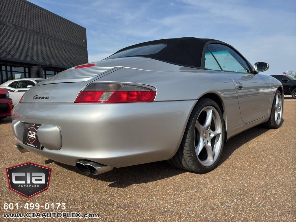 Porsche 911 Carrera 2dr Carrera Cabriolet 6-Spd Manual 2003