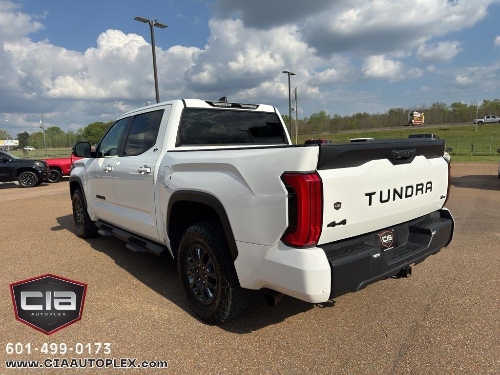 Toyota Tundra 4WD SR5 CrewMax 5.5' Bed (Natl) 2024