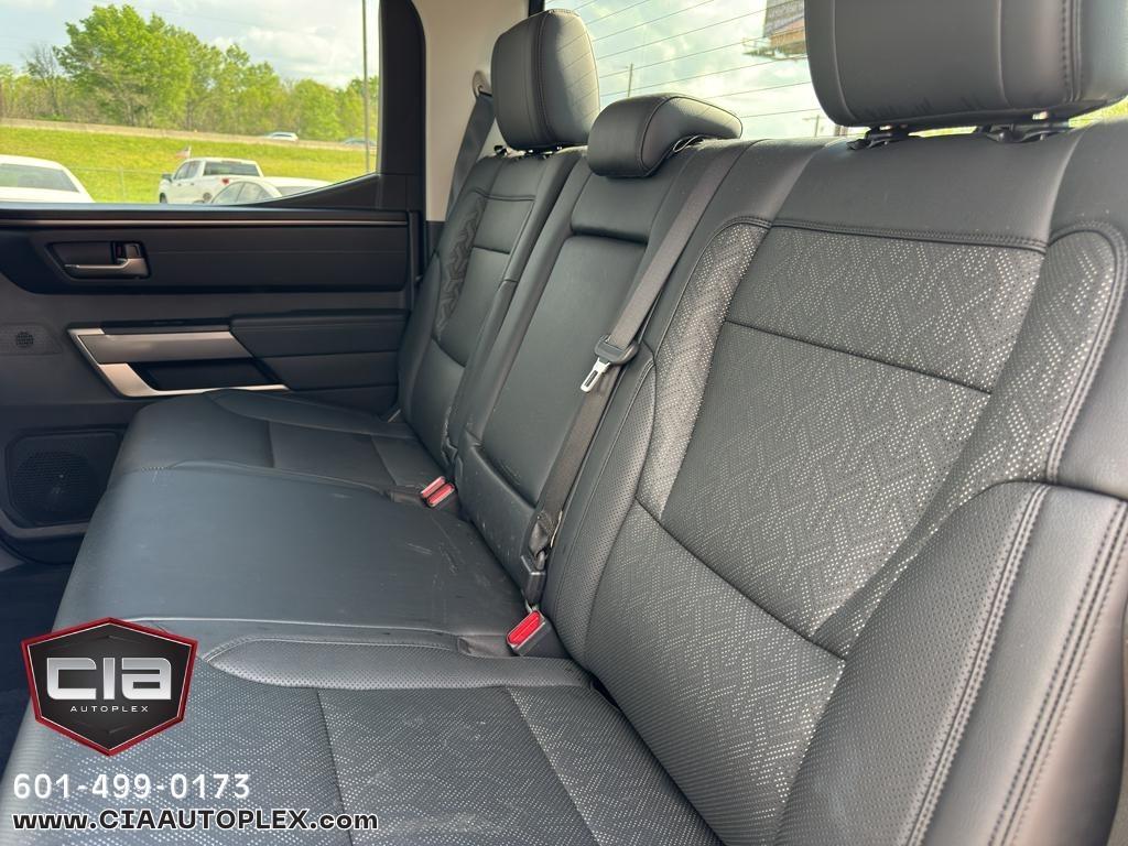 Toyota Tundra 4WD SR5 CrewMax 5.5' Bed (Natl) 2024