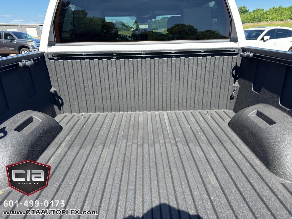 Toyota Tundra 4WD SR5 CrewMax 5.5' Bed (Natl) 2024