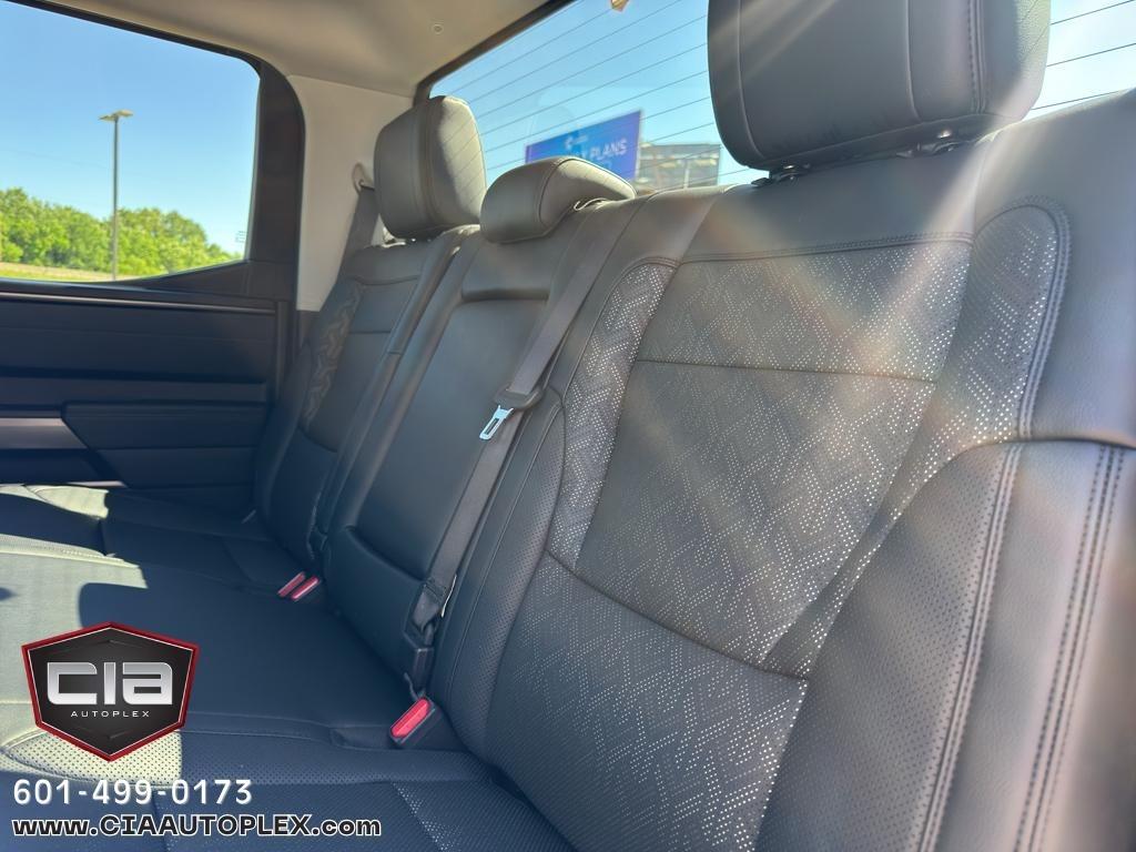 Toyota Tundra 4WD SR5 CrewMax 5.5' Bed (Natl) 2024