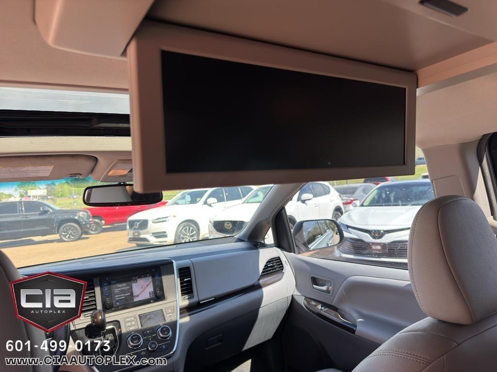Toyota Sienna XLE Auto Access Seat FWD 7-Passenger (Natl) 2017