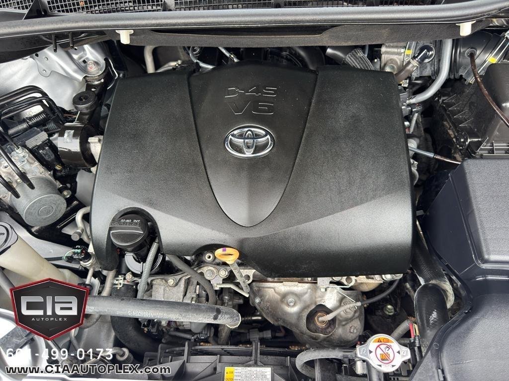 Toyota Sienna XLE Auto Access Seat FWD 7-Passenger (Natl) 2017