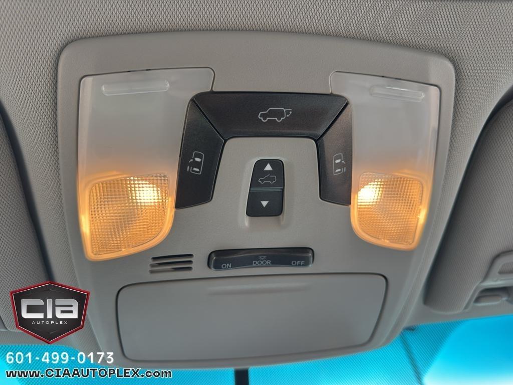 Toyota Sienna XLE Auto Access Seat FWD 7-Passenger (Natl) 2017