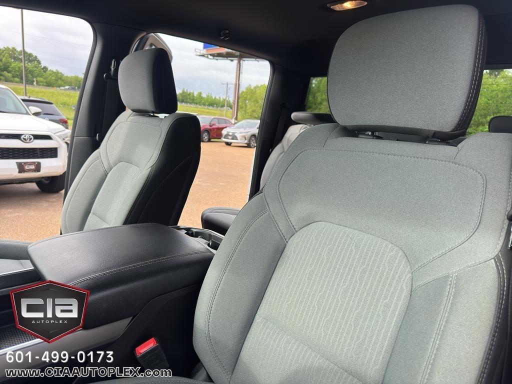 RAM 1500 Big Horn 4x2 Crew Cab 5'7" Box 2022