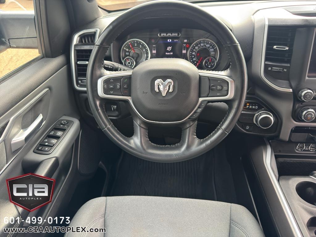 RAM 1500 Big Horn 4x2 Crew Cab 5'7" Box 2022