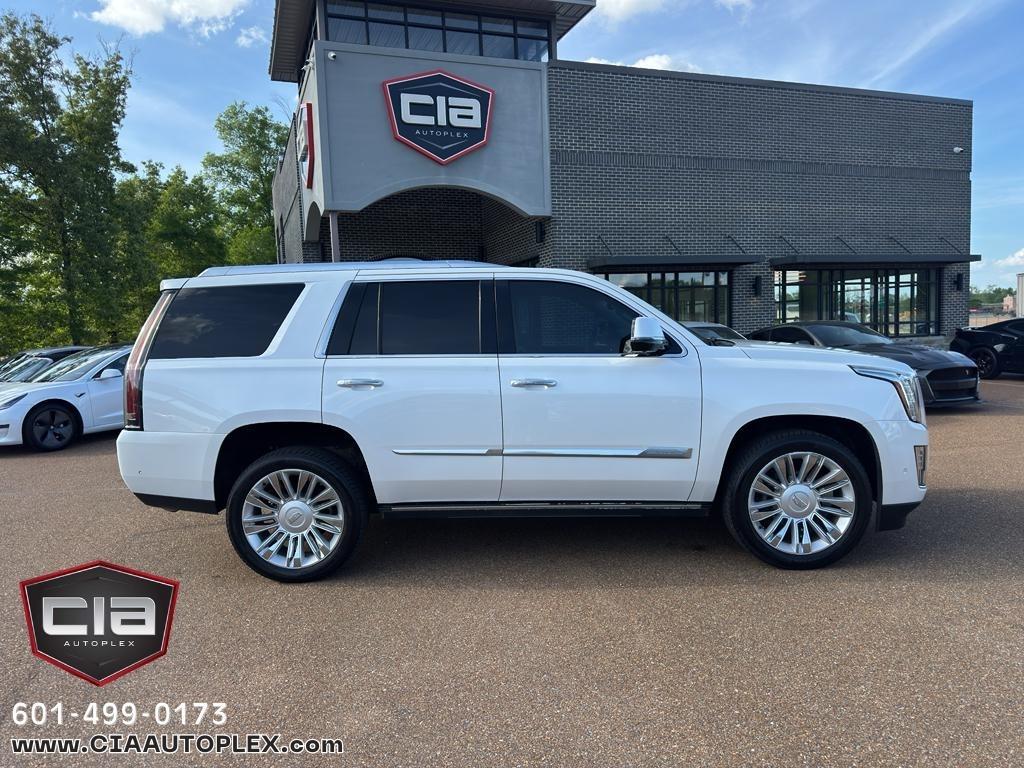 Cadillac Escalade 4WD 4dr Premium Luxury 2019