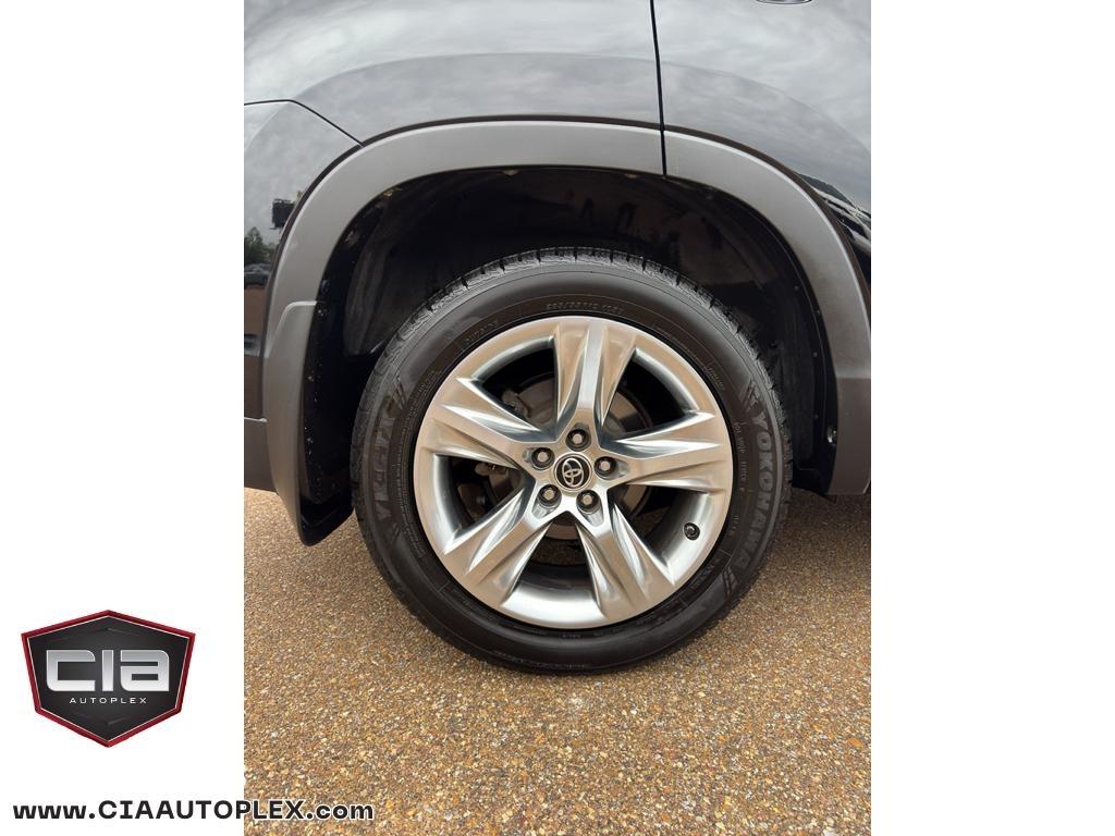 Toyota Highlander FWD 4dr V6 Limited (Natl) 2016