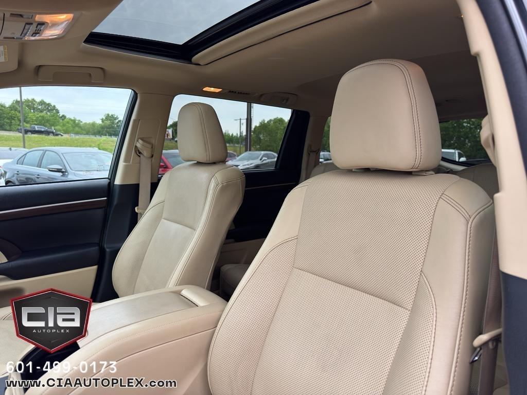 Toyota Highlander FWD 4dr V6 Limited (Natl) 2016