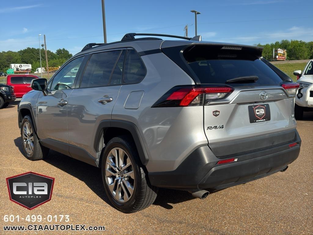 Toyota RAV4 XLE Premium AWD (Natl) 2021