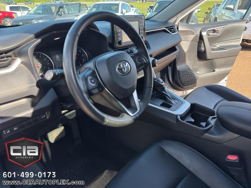 Toyota RAV4 XLE Premium AWD (Natl) 2021