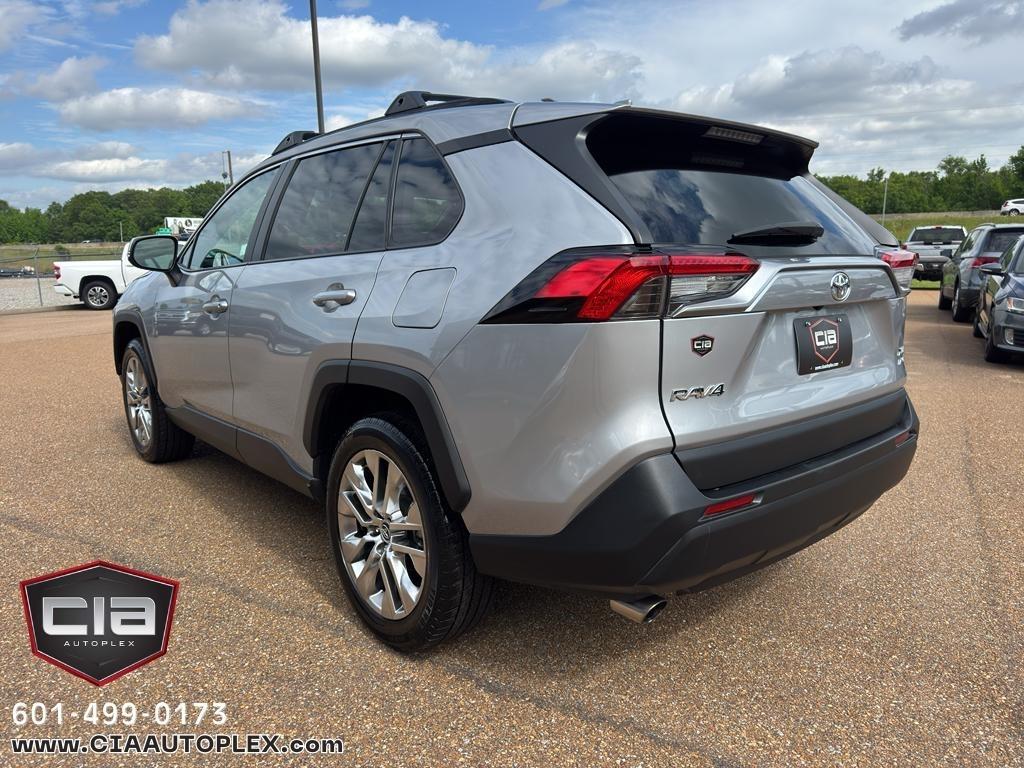 Toyota RAV4 XLE Premium AWD (Natl) 2021