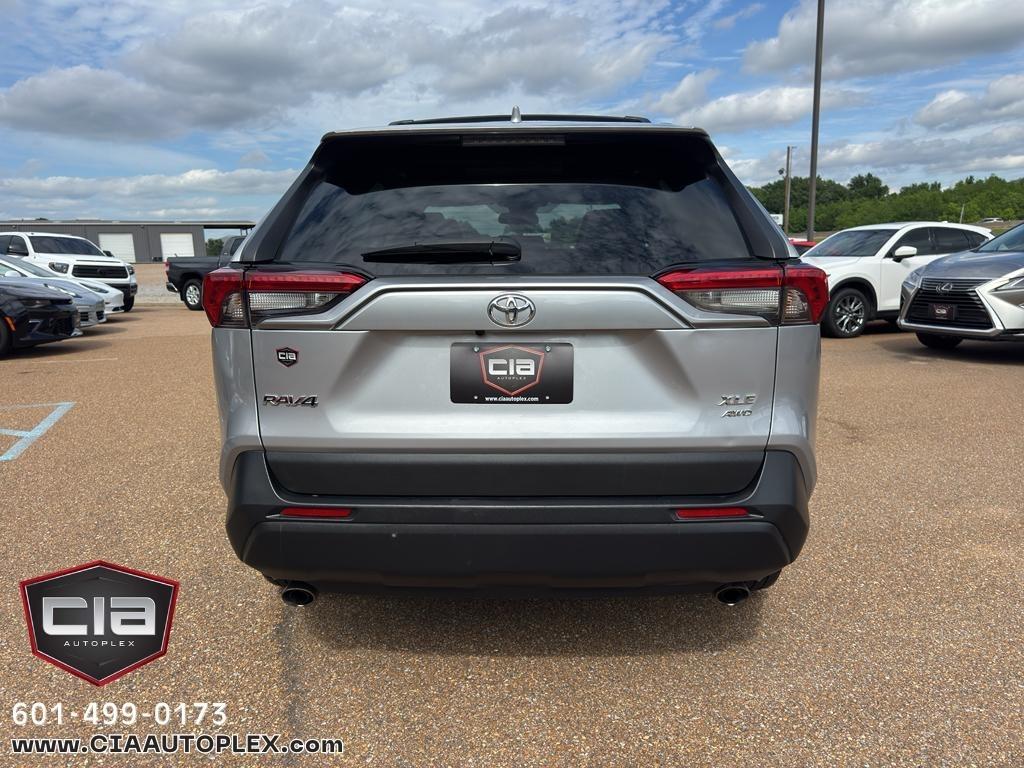 Toyota RAV4 XLE Premium AWD (Natl) 2021